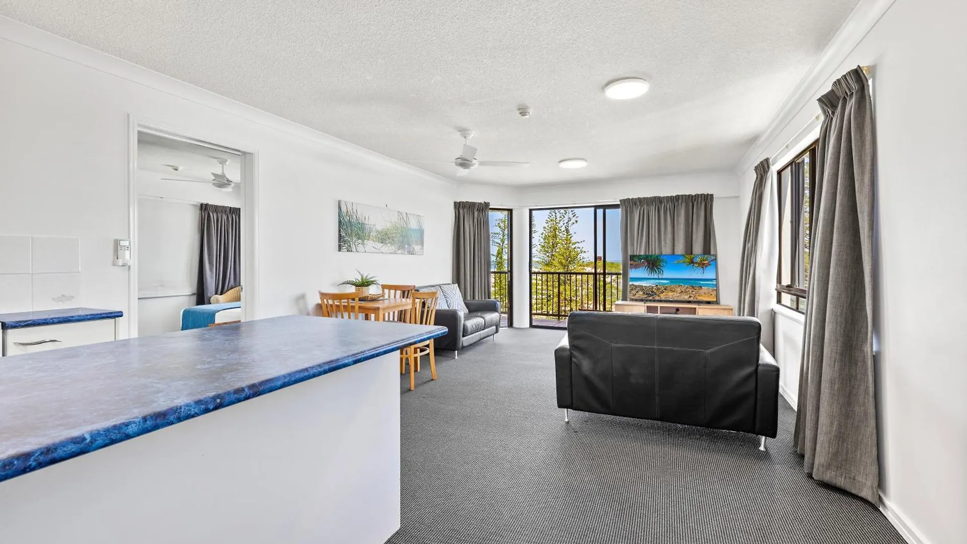 *** מלון דירות קלונדרה Belaire Place Motel Apartments אוסטרליה