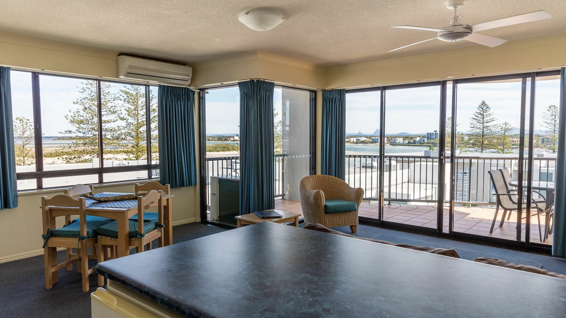 Aparthotel Belaire Place Motel Apartments Caloundra