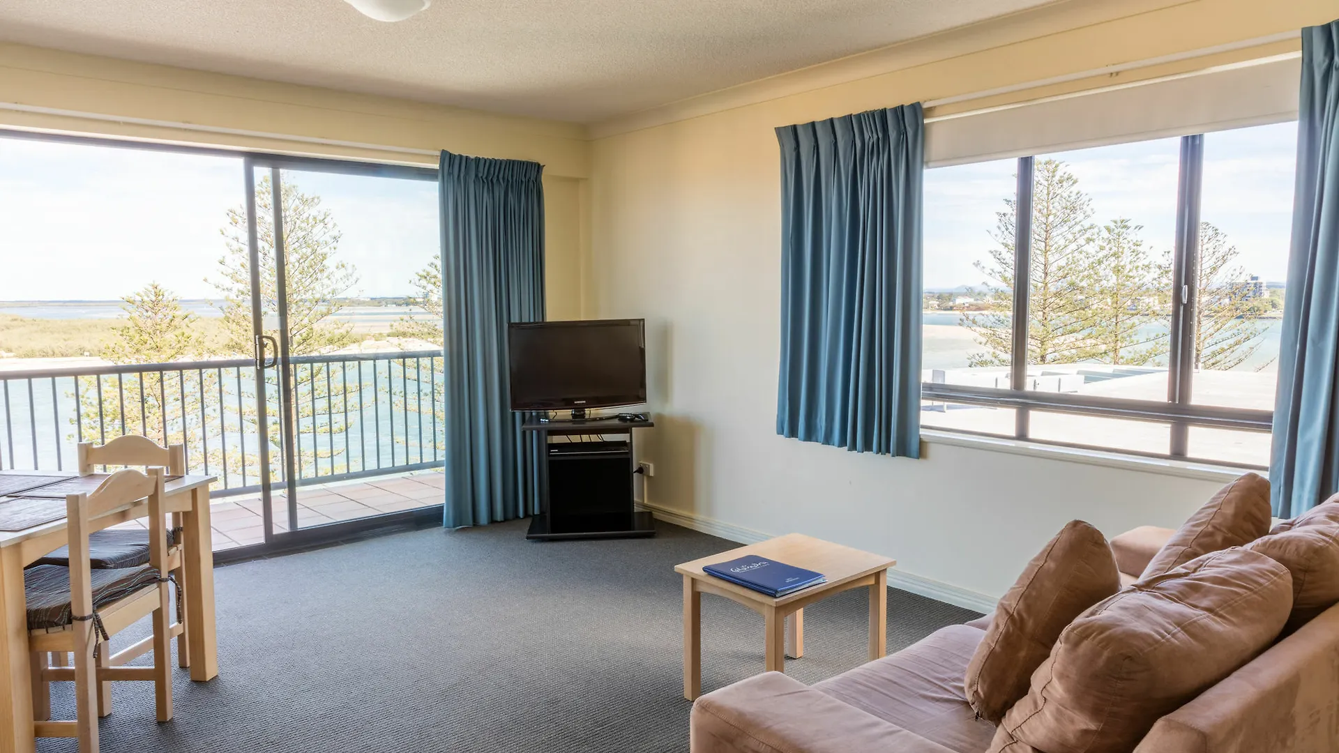 Belaire Place Motel Apartments Caloundra 3*,
