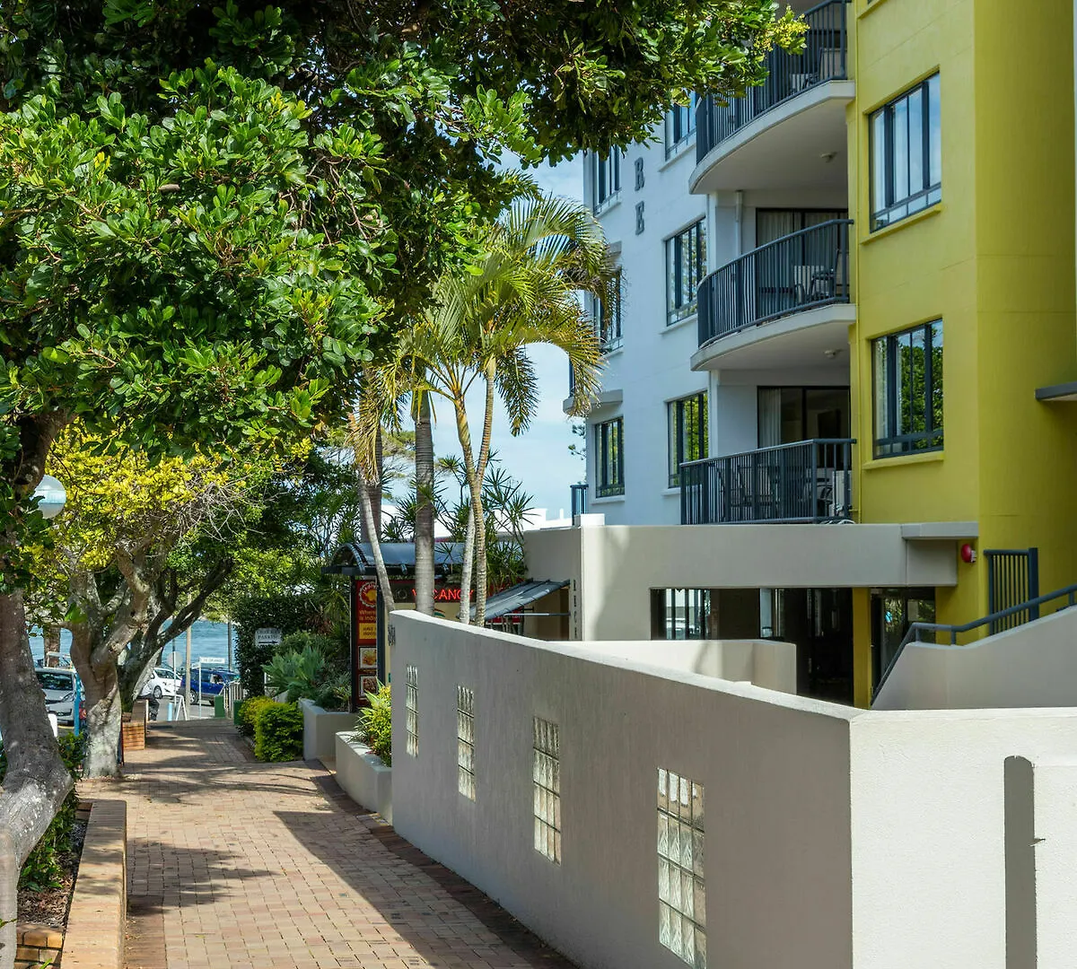 Belaire Place Motel Apartments Caloundra 3*,